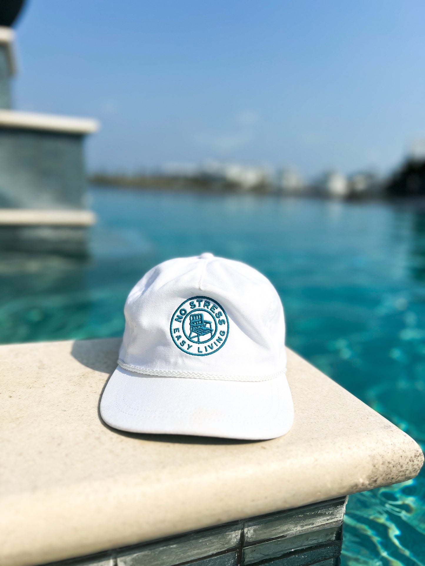 No Stress Easy Living Rope Hat - White/Turquoise